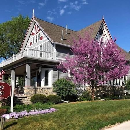 Astor House Bed & Breakfast Green Bay Exterior photo