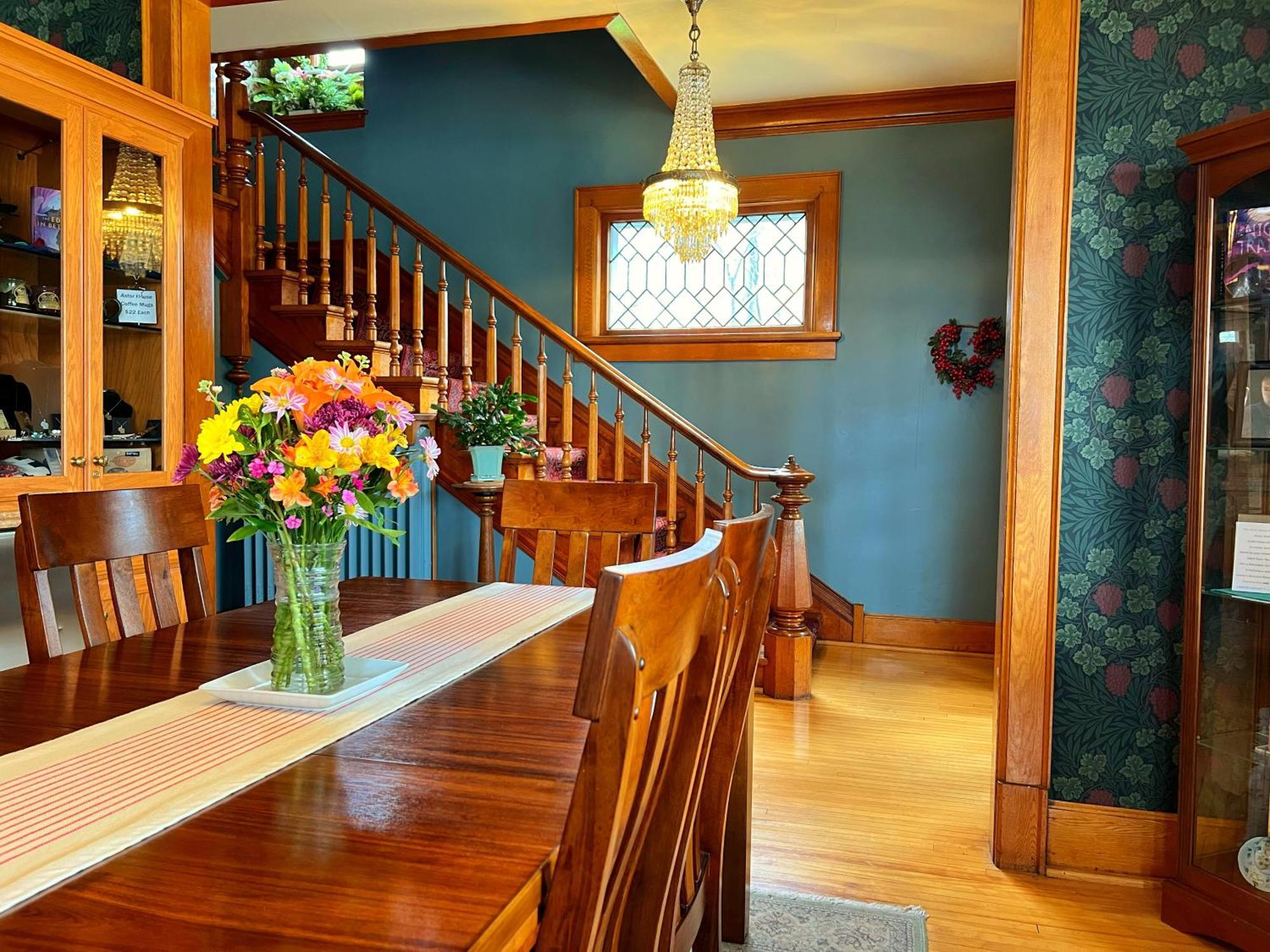 Astor House Bed & Breakfast Green Bay Exterior photo